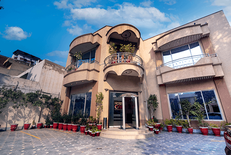 Hotel One Lalazar Multan