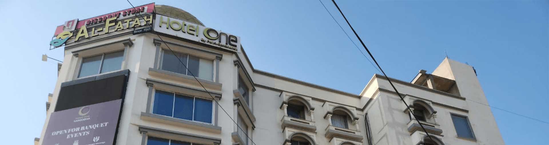 Hashoo School of Hospitality Management signing ceremony