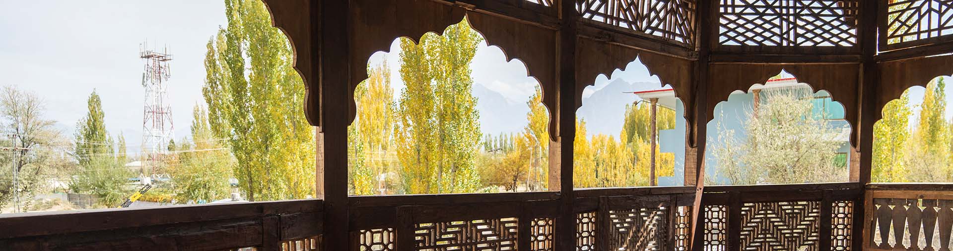 Hashoo School of Hospitality Management signing ceremony