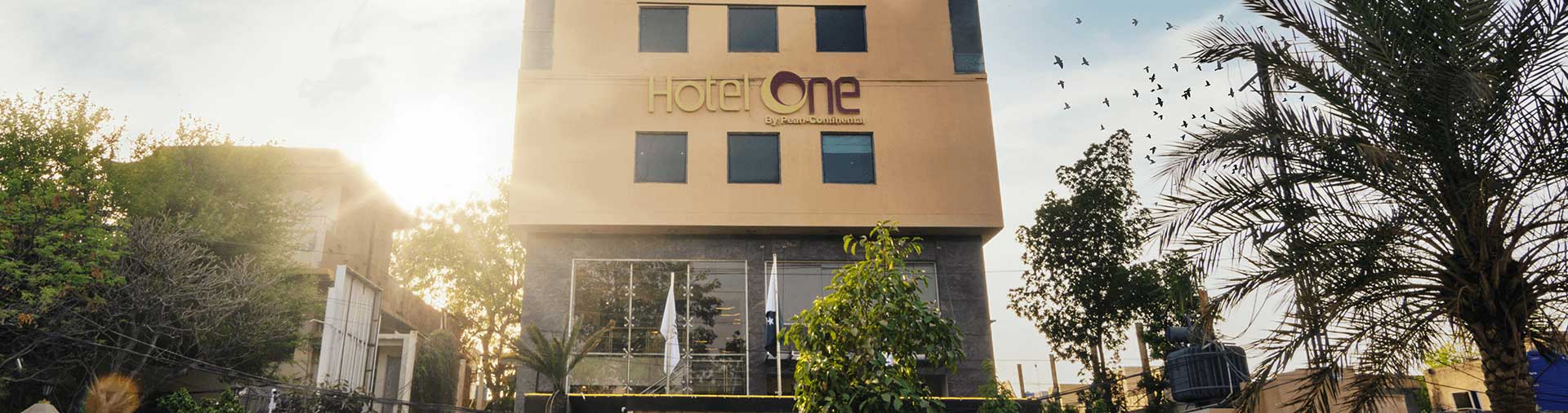 Hashoo School of Hospitality Management signing ceremony