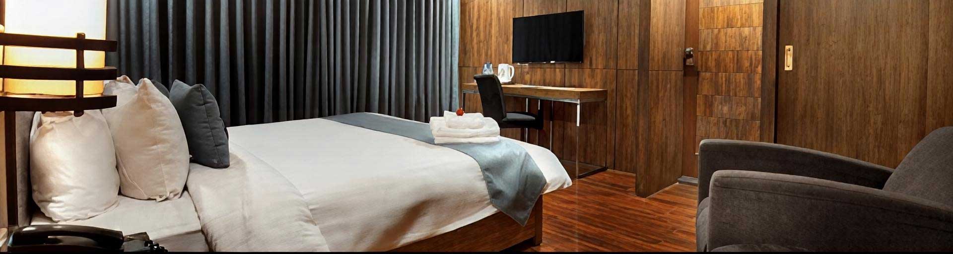 Hashoo School of Hospitality Management signing ceremony