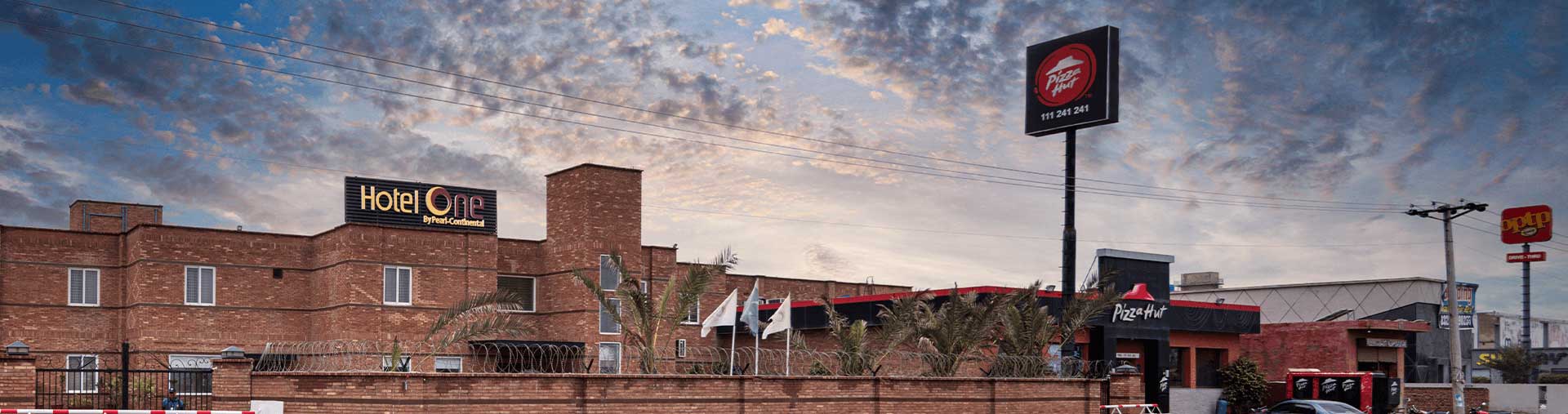 Hashoo School of Hospitality Management signing ceremony