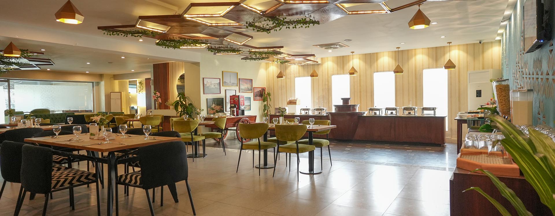 Hotel One Tower Gulberg Lahore hero image 2