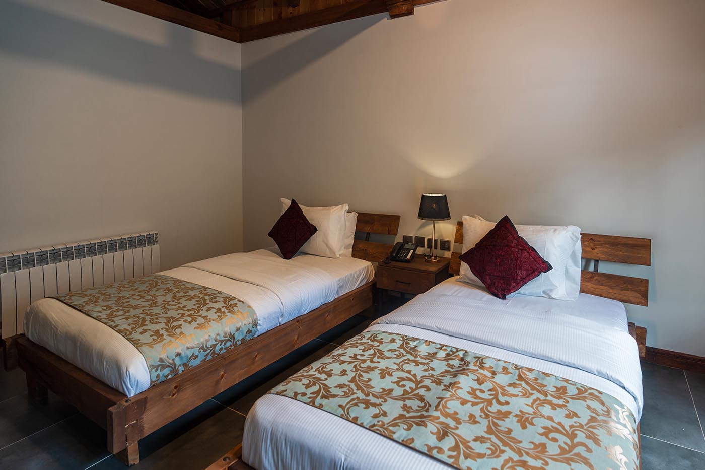 Standard Twin Room image 2