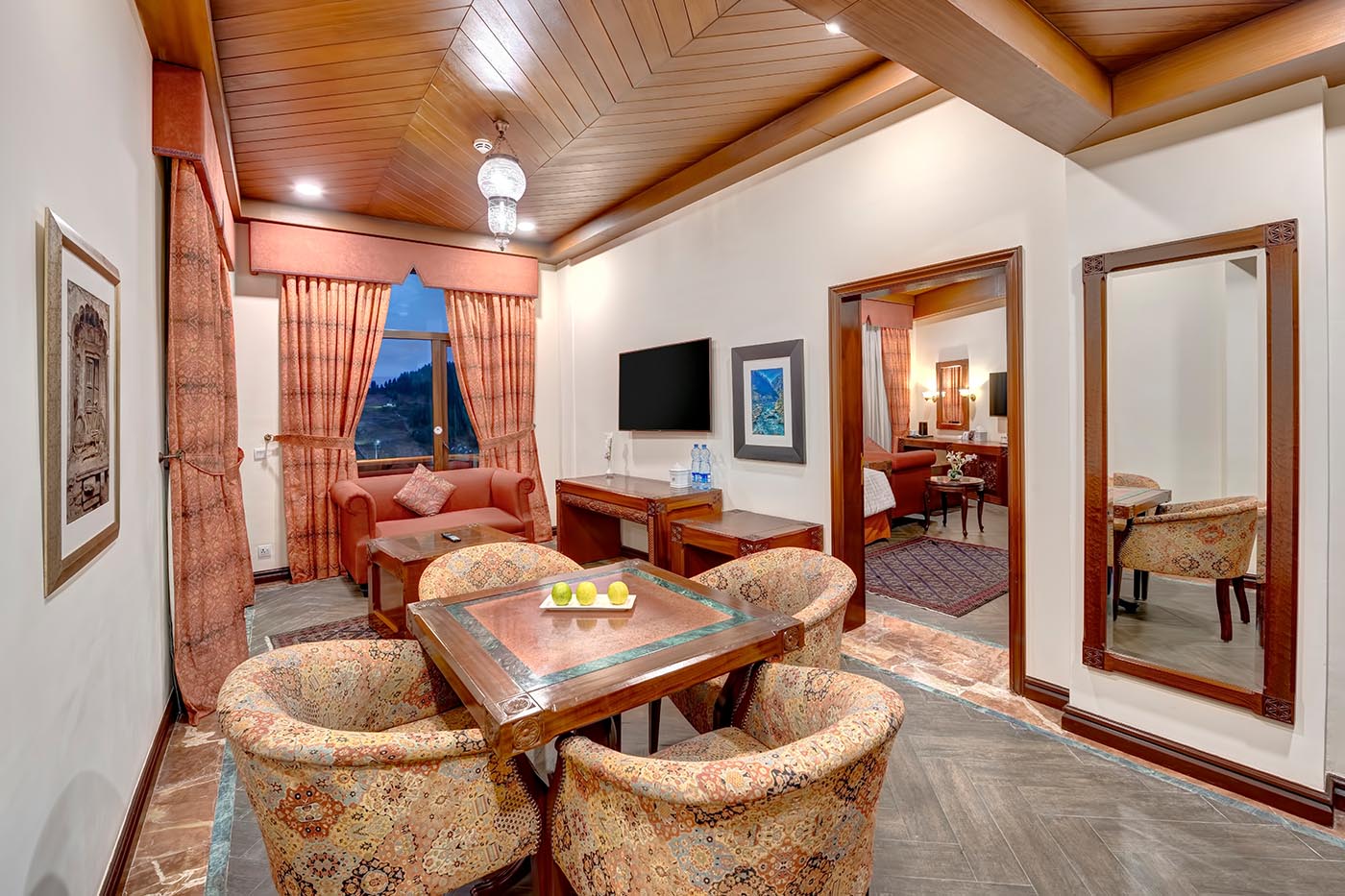 Executive Suite image 4