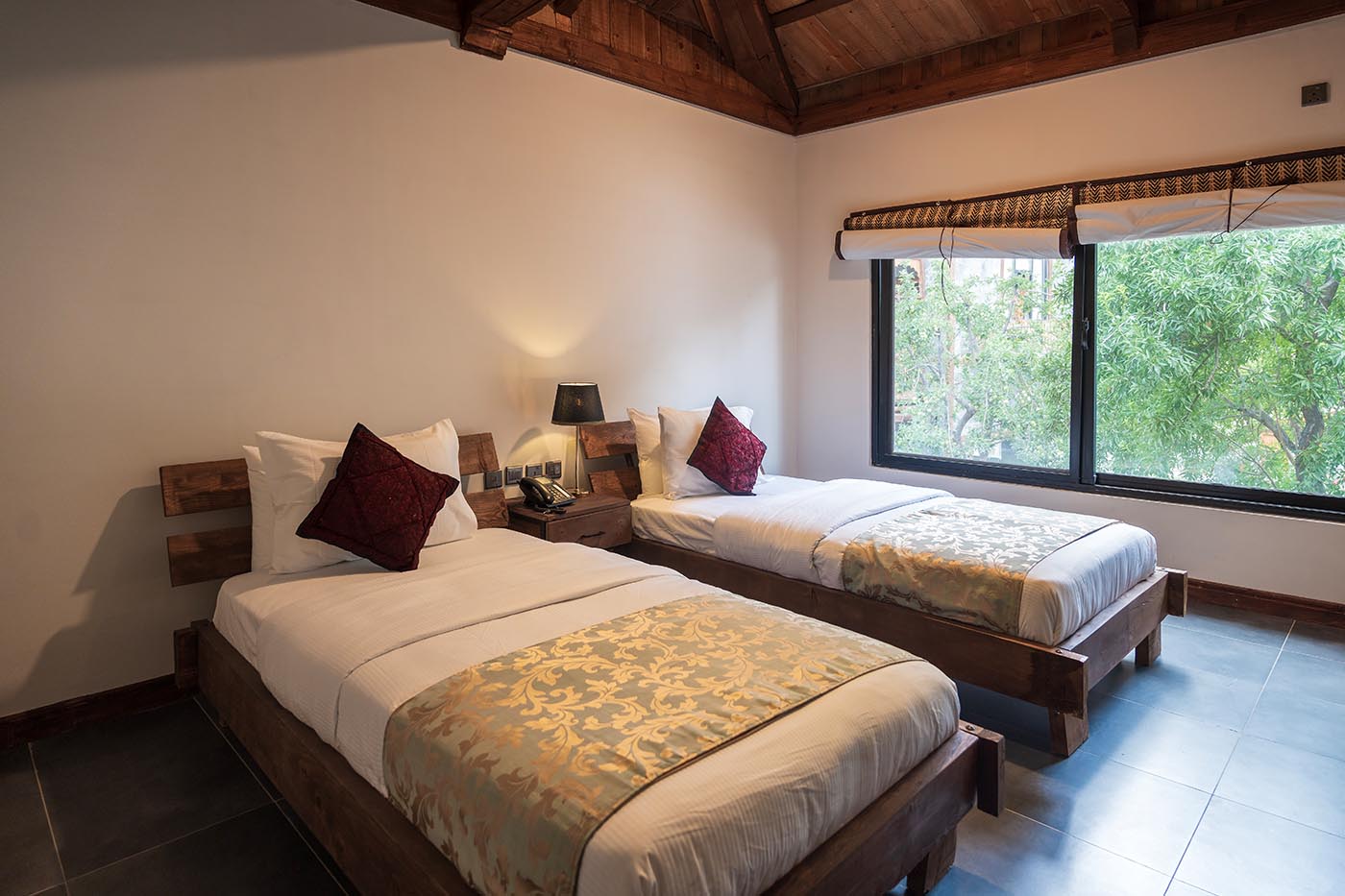 Standard Twin Room image 3