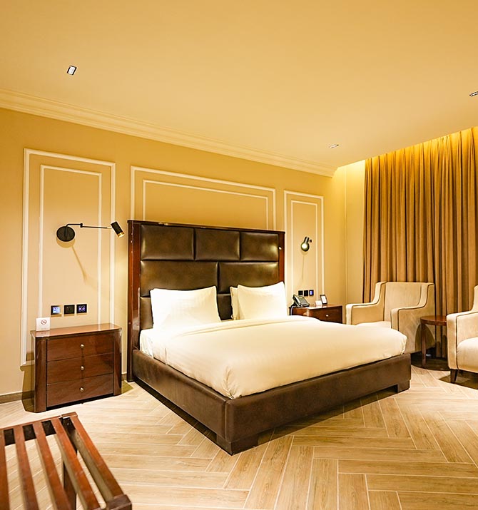 Executive King image 2