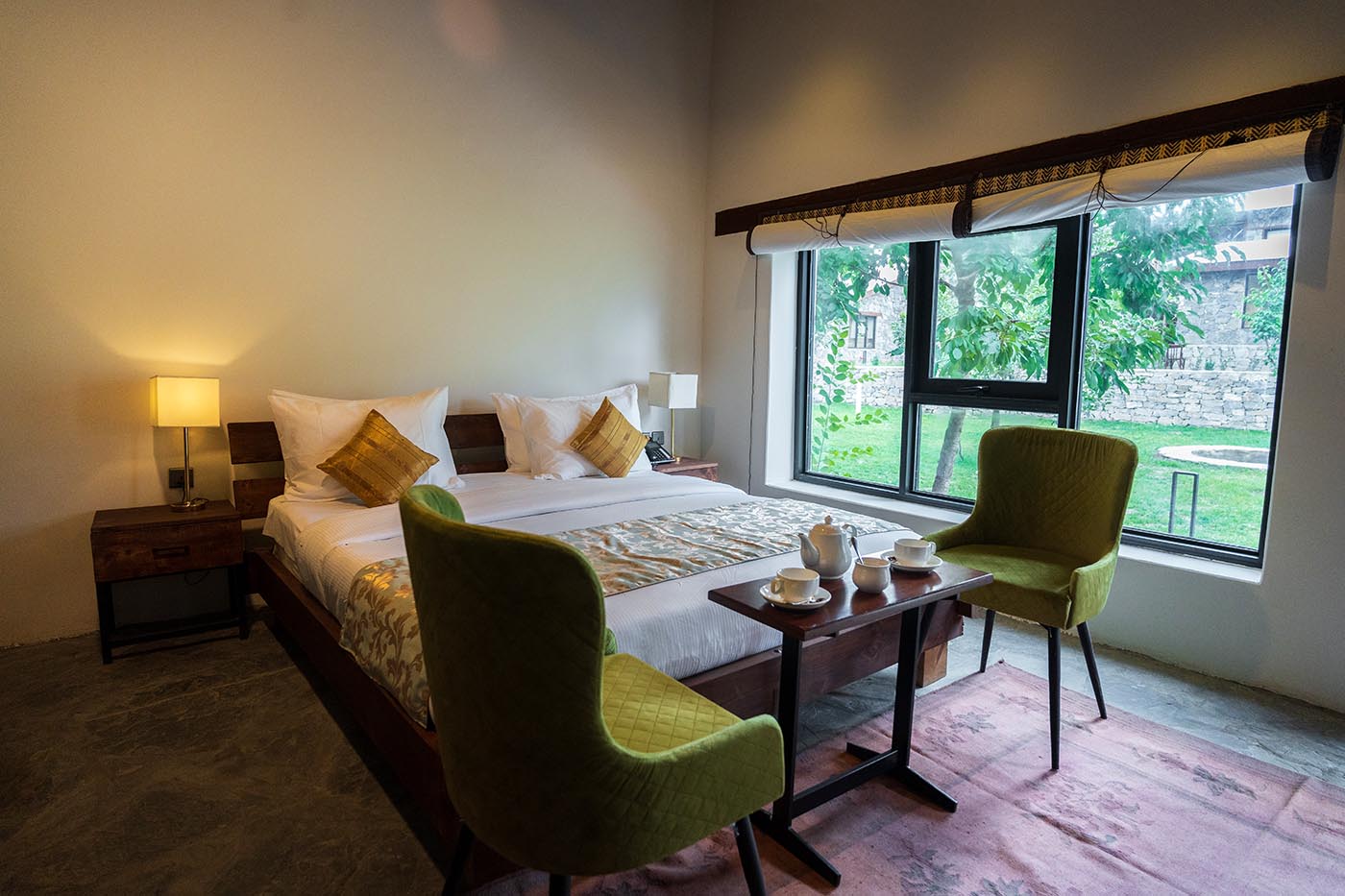 Standard King Room image 2