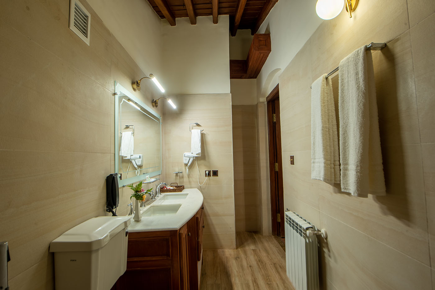 Executive Suite (Duke & Duchess) image 10