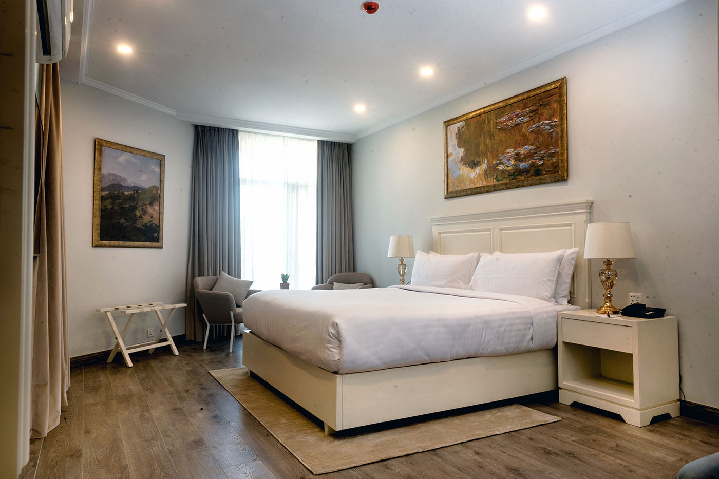 2 Bedroom Residence image 4