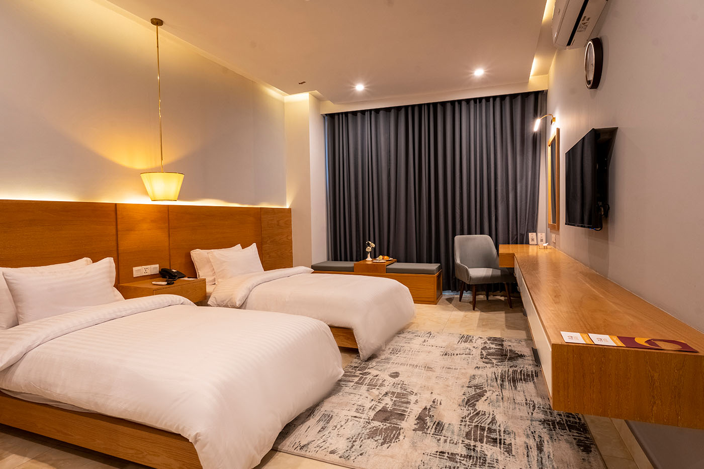Deluxe Twin Room image 5