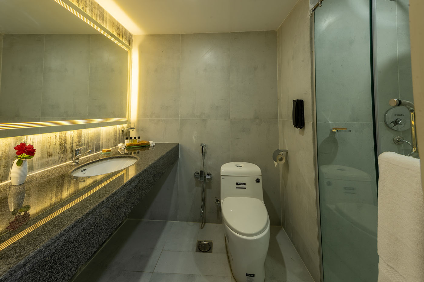 Executive Suite image 2