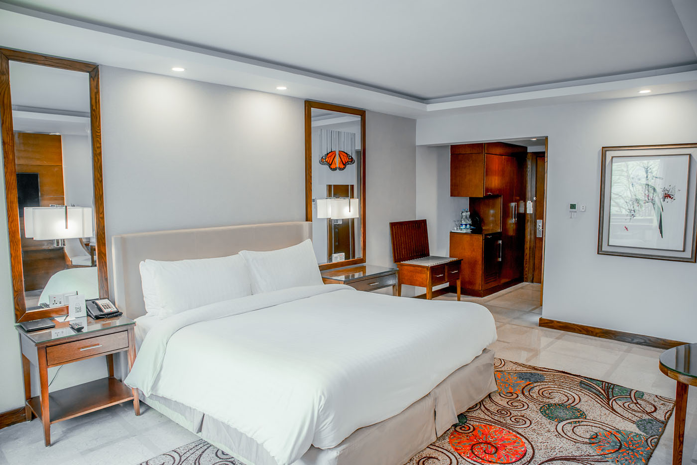 Executive Suite image 9