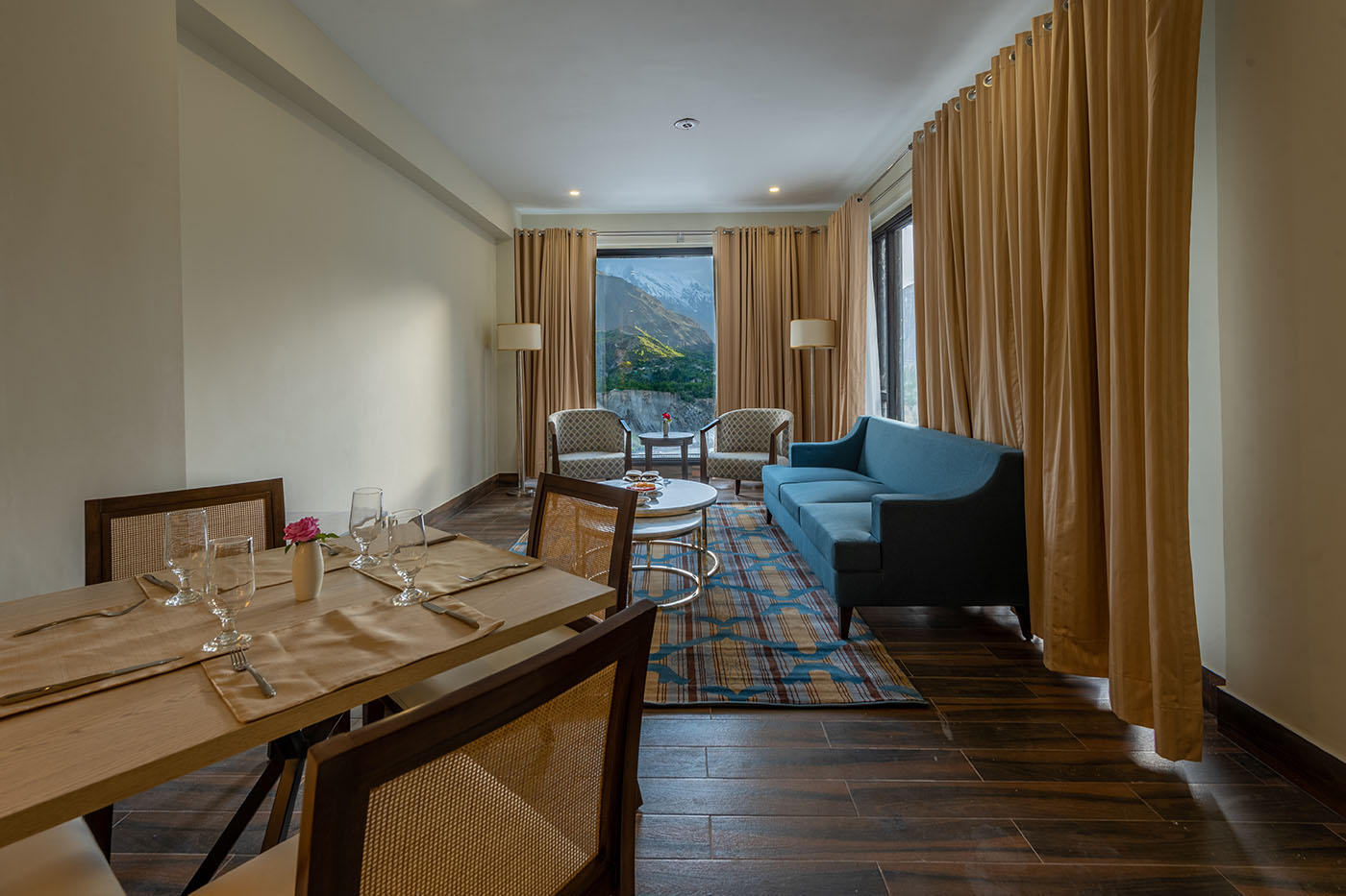 Executive Suite image 5