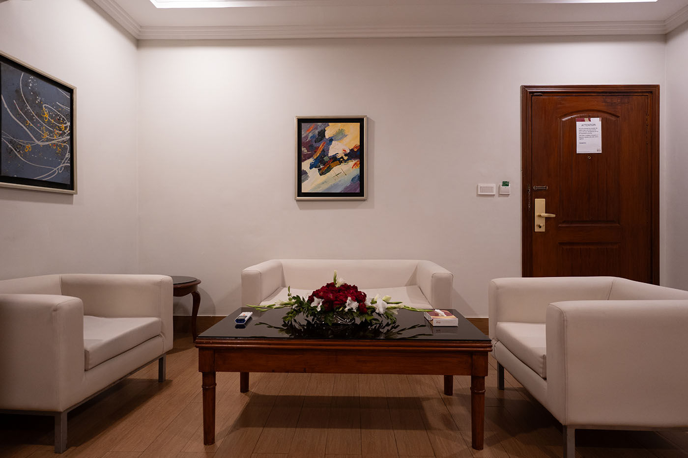 Deluxe Suite image 5
