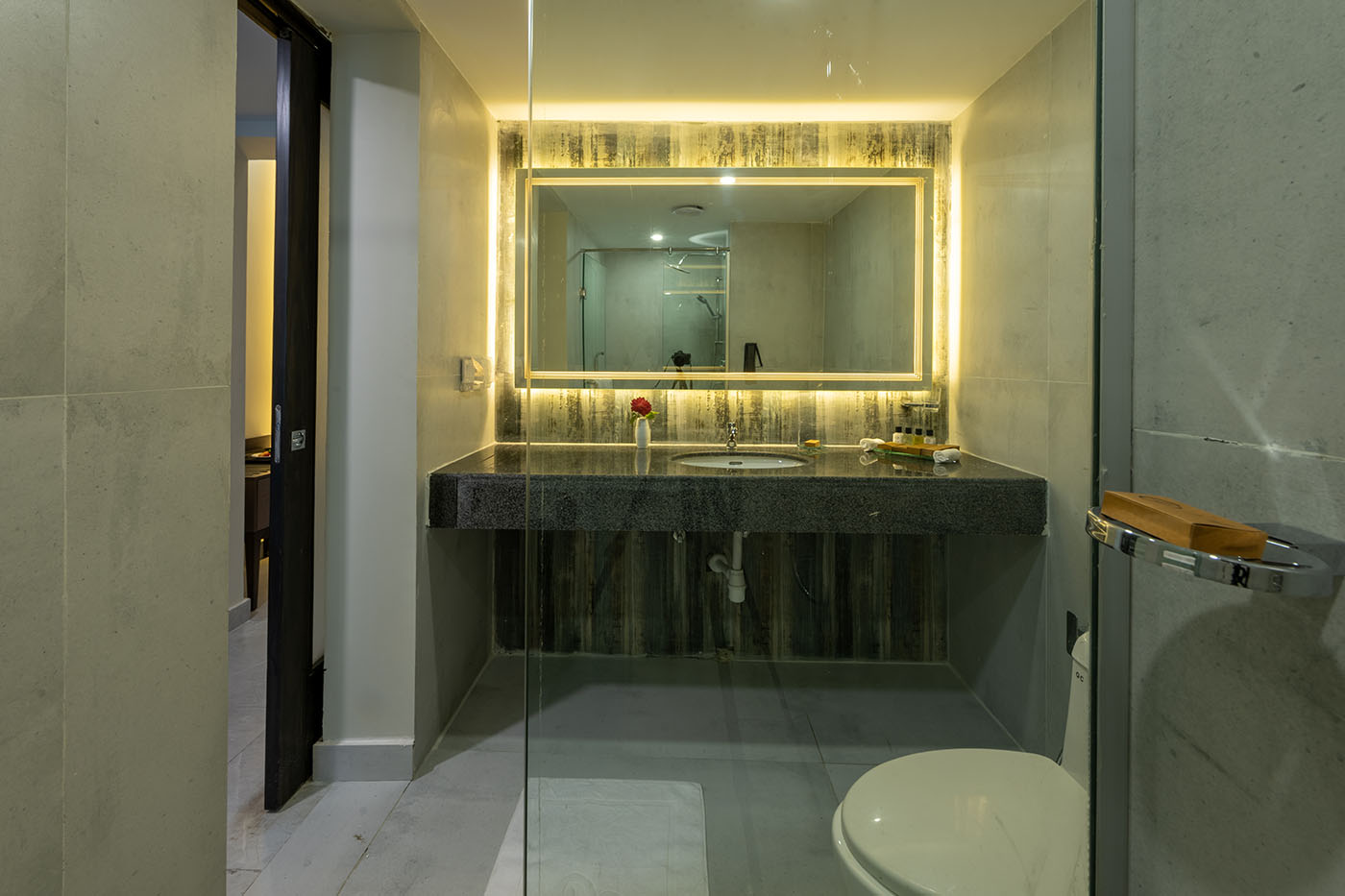 Executive Suite image 1