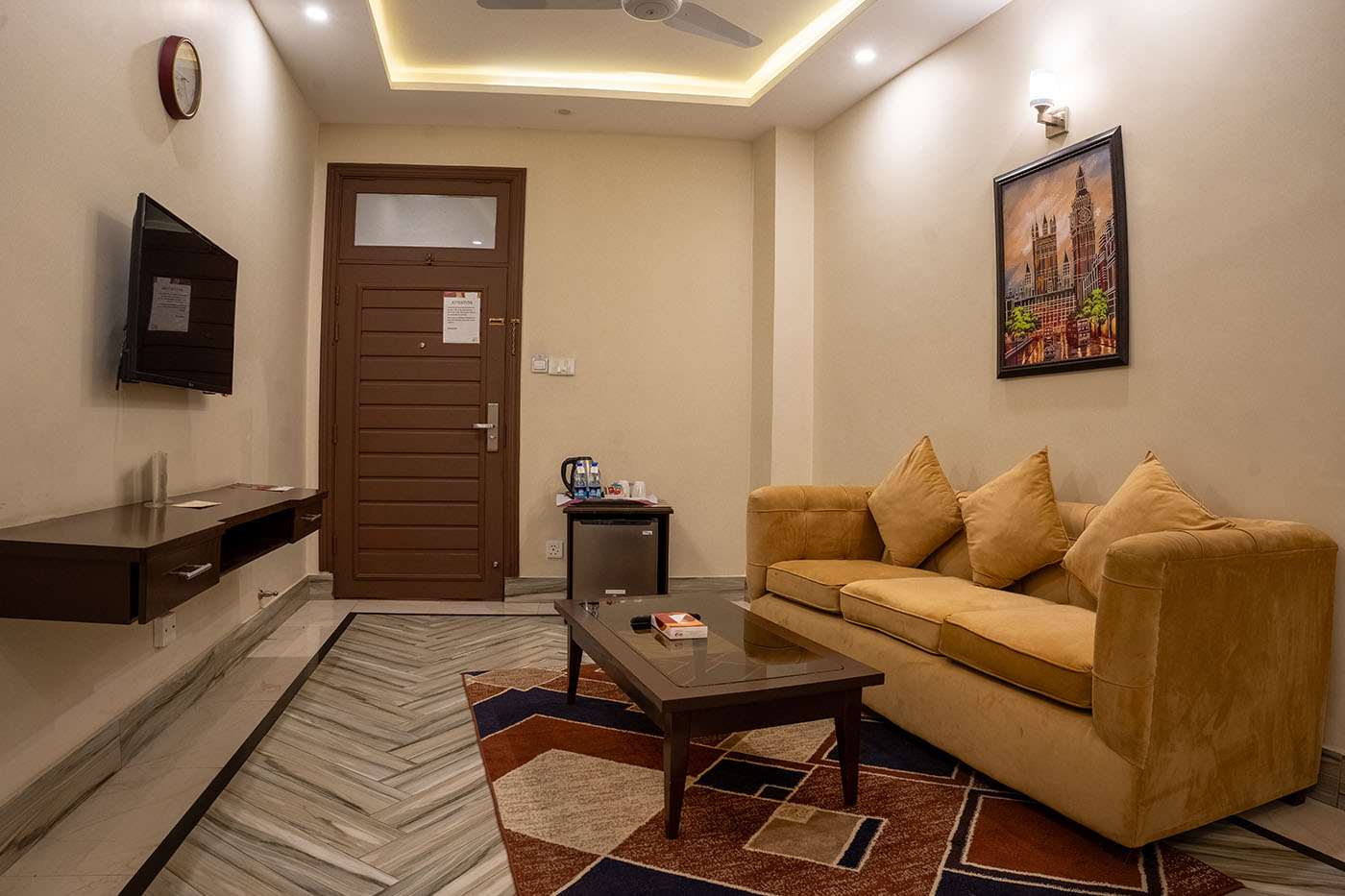 Deluxe Twin Room With Mountain View image 1