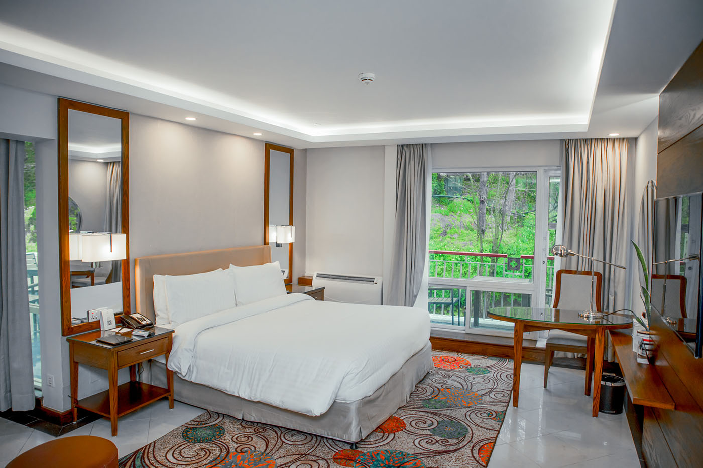 Junior Suite image 2
