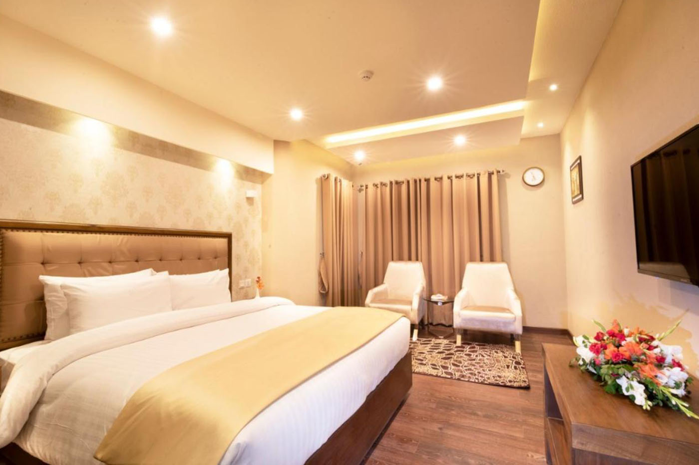 Suite Room image 2