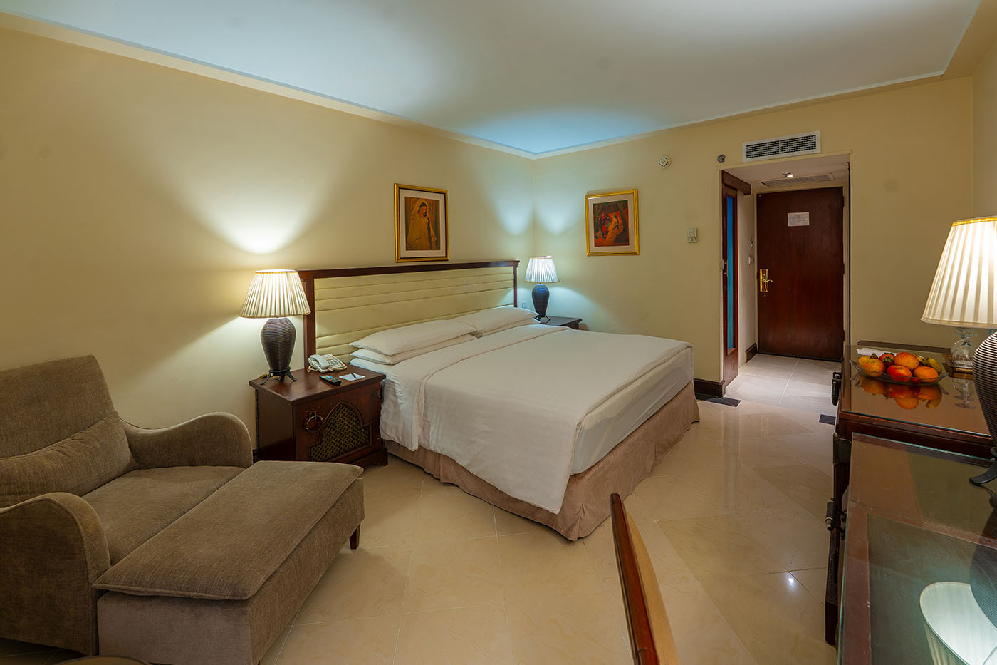 Executive King image 1