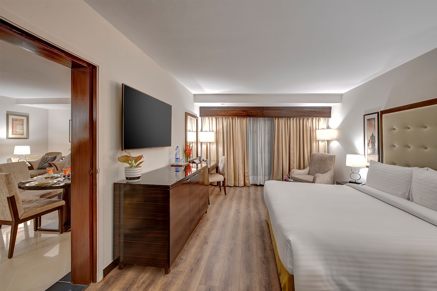 Deluxe Suite image 5