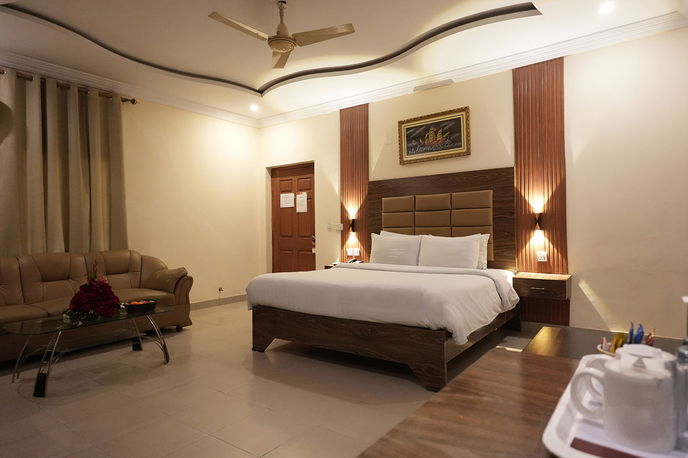 Executive Suite image 2