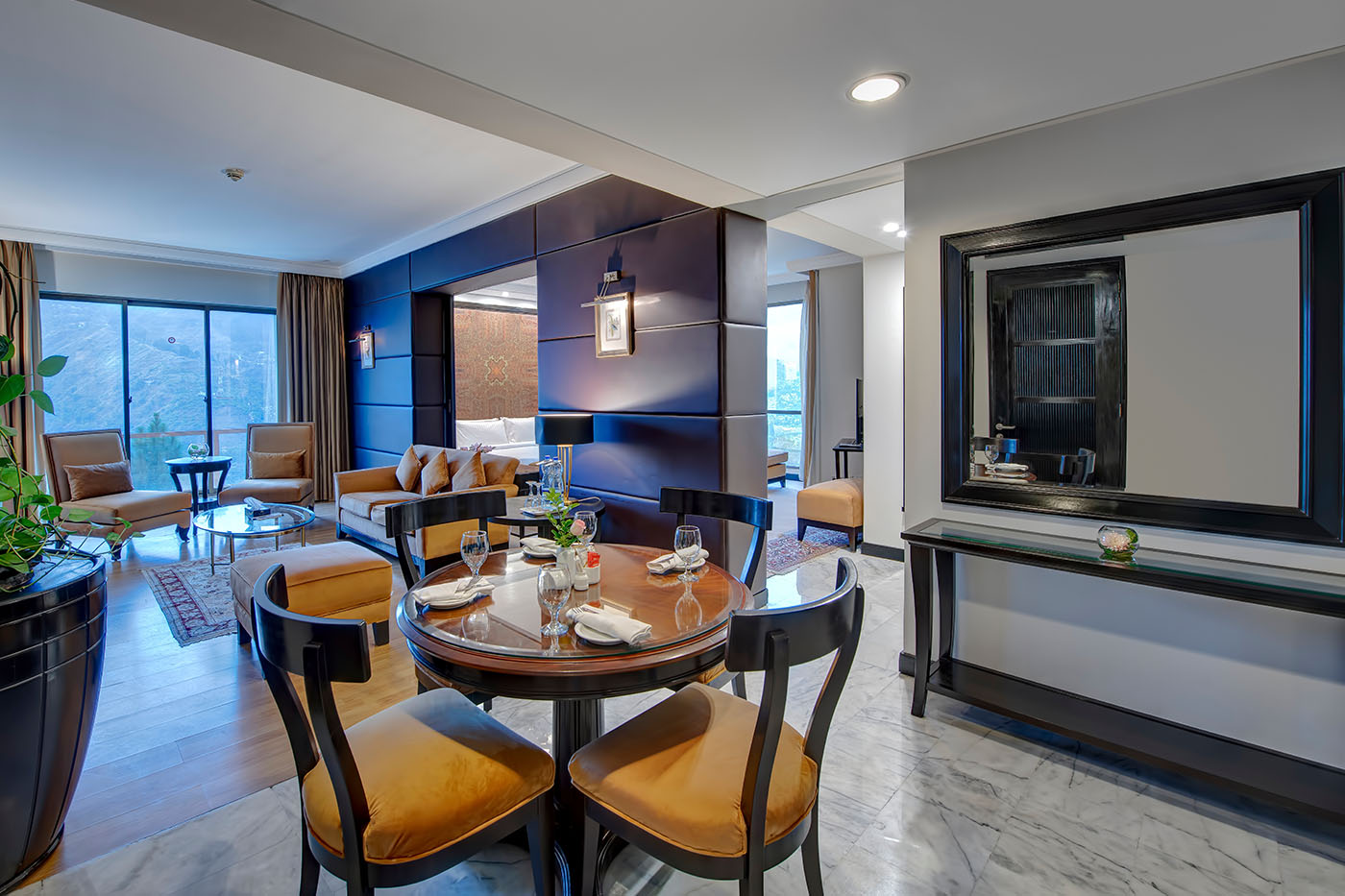 Deluxe Suite image 2
