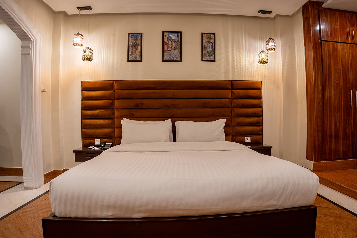 Executive Room image 2