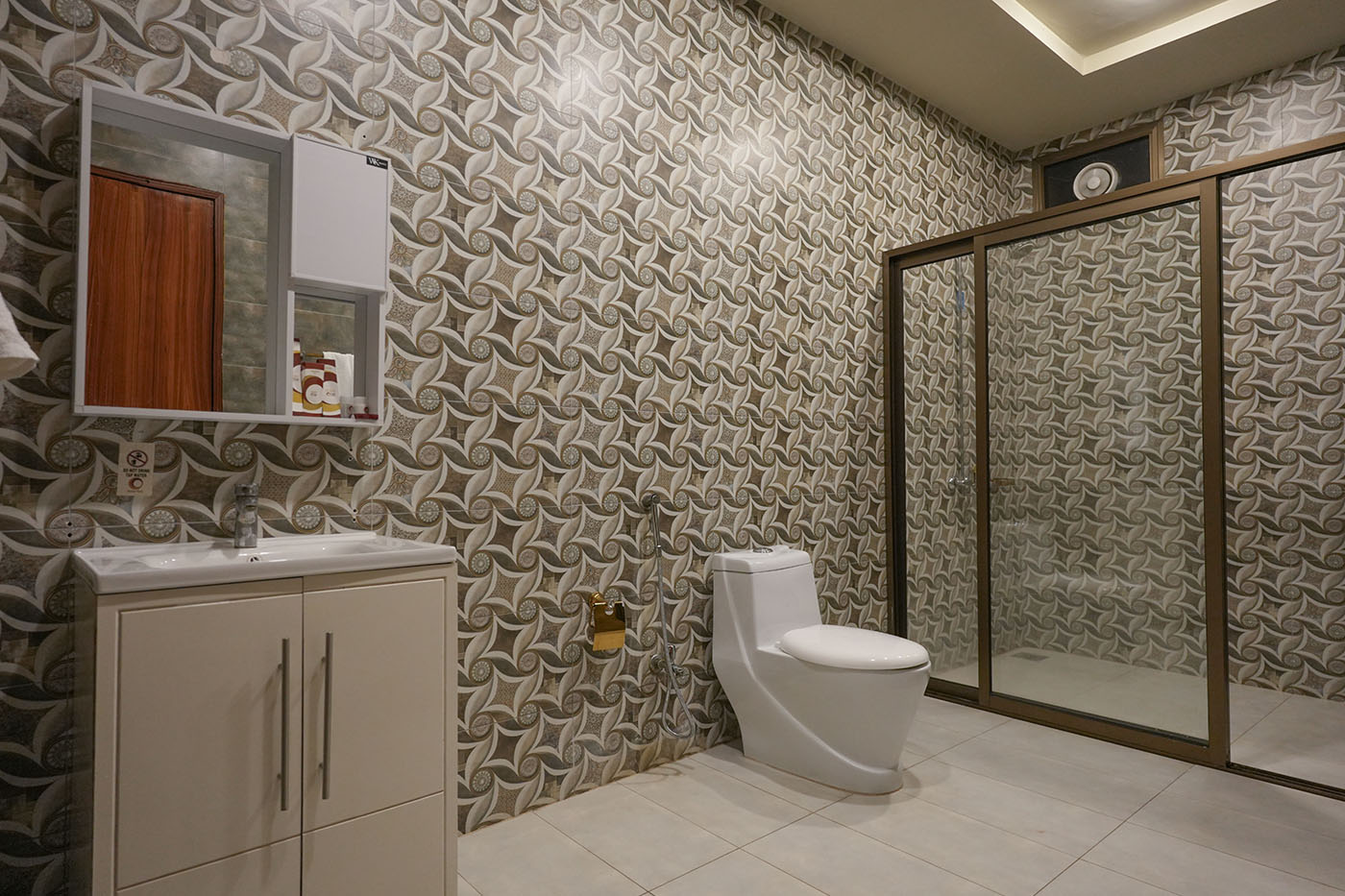 Executive Suite image 3