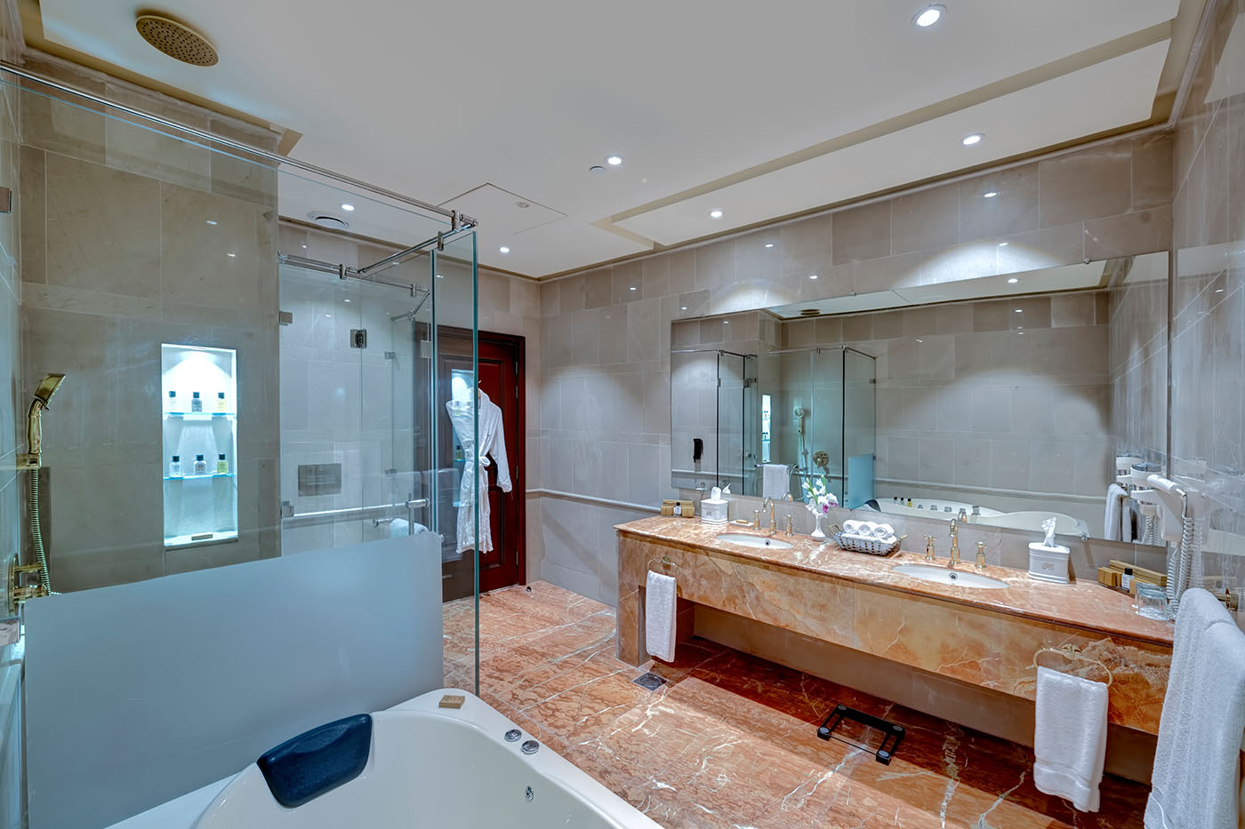 Presidential Penthouse Suite image 4