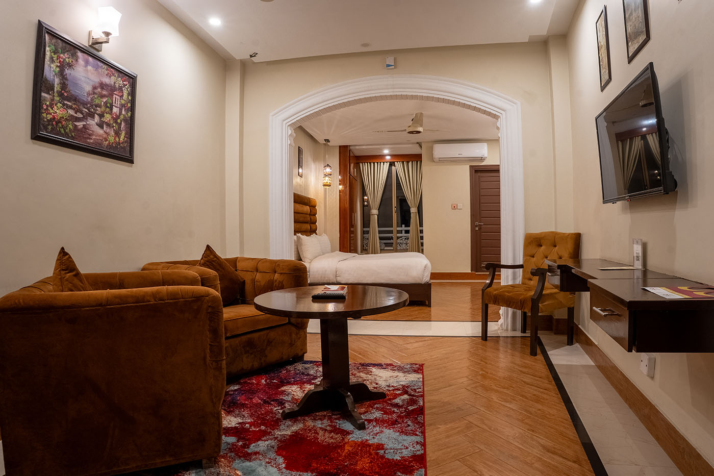 Executive Room image 3