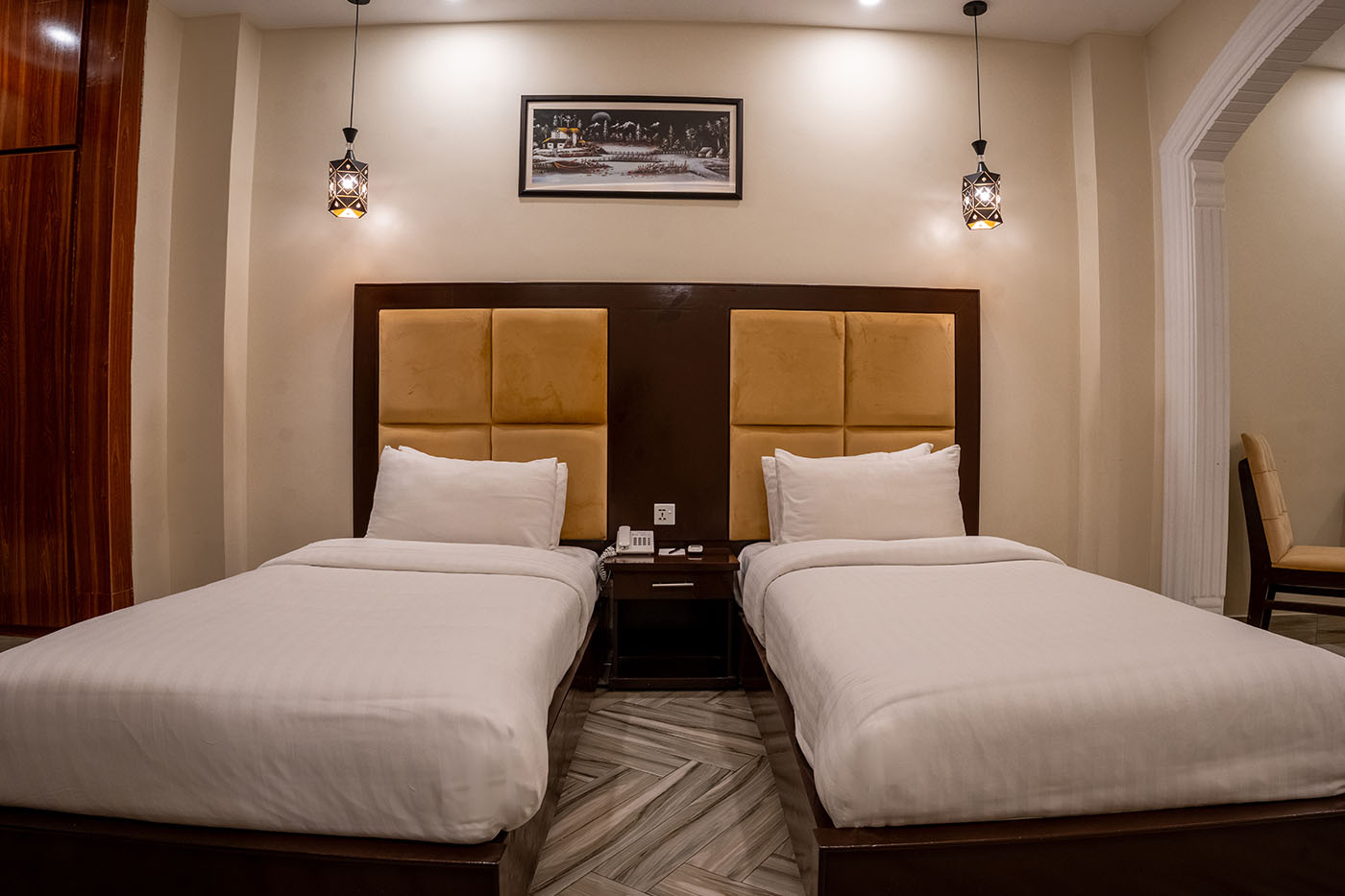 Deluxe Twin Room With Mountain View image 4