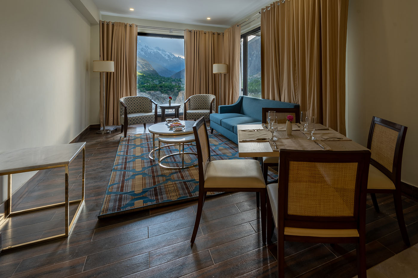 Executive Suite image 6