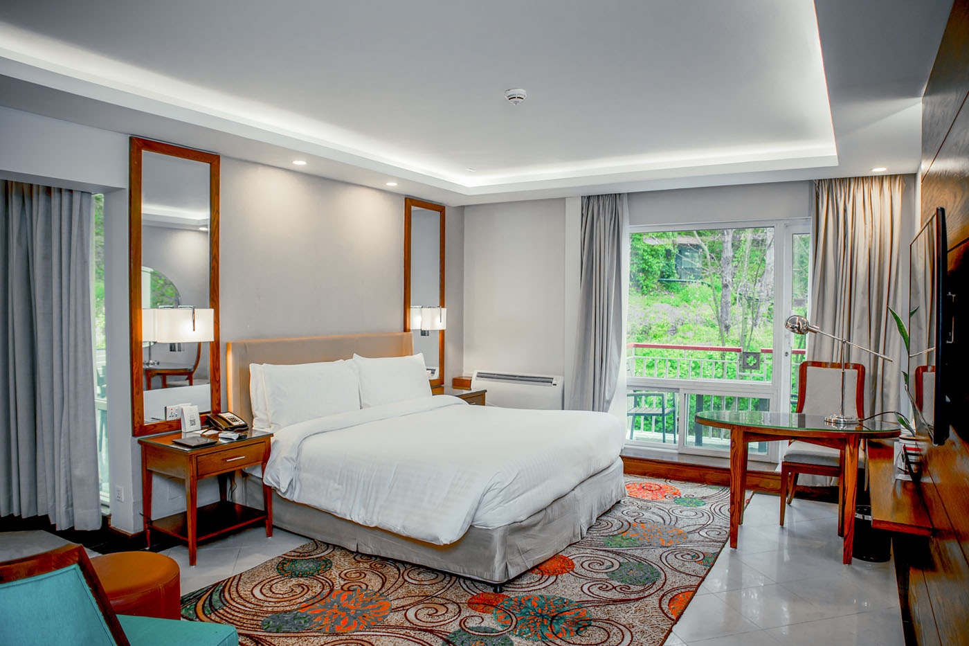 Junior Suite image 12