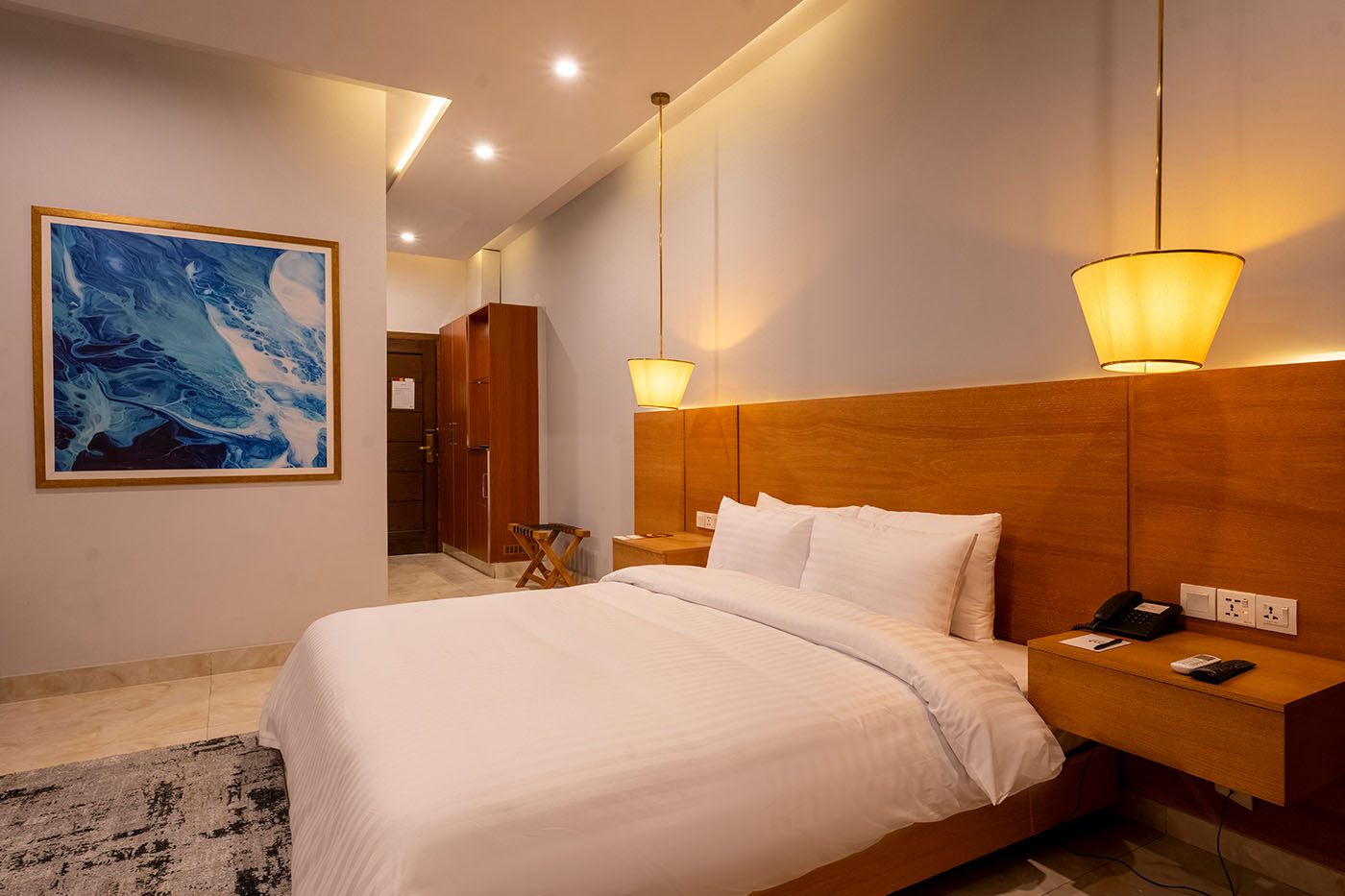 Executive Suite image 4