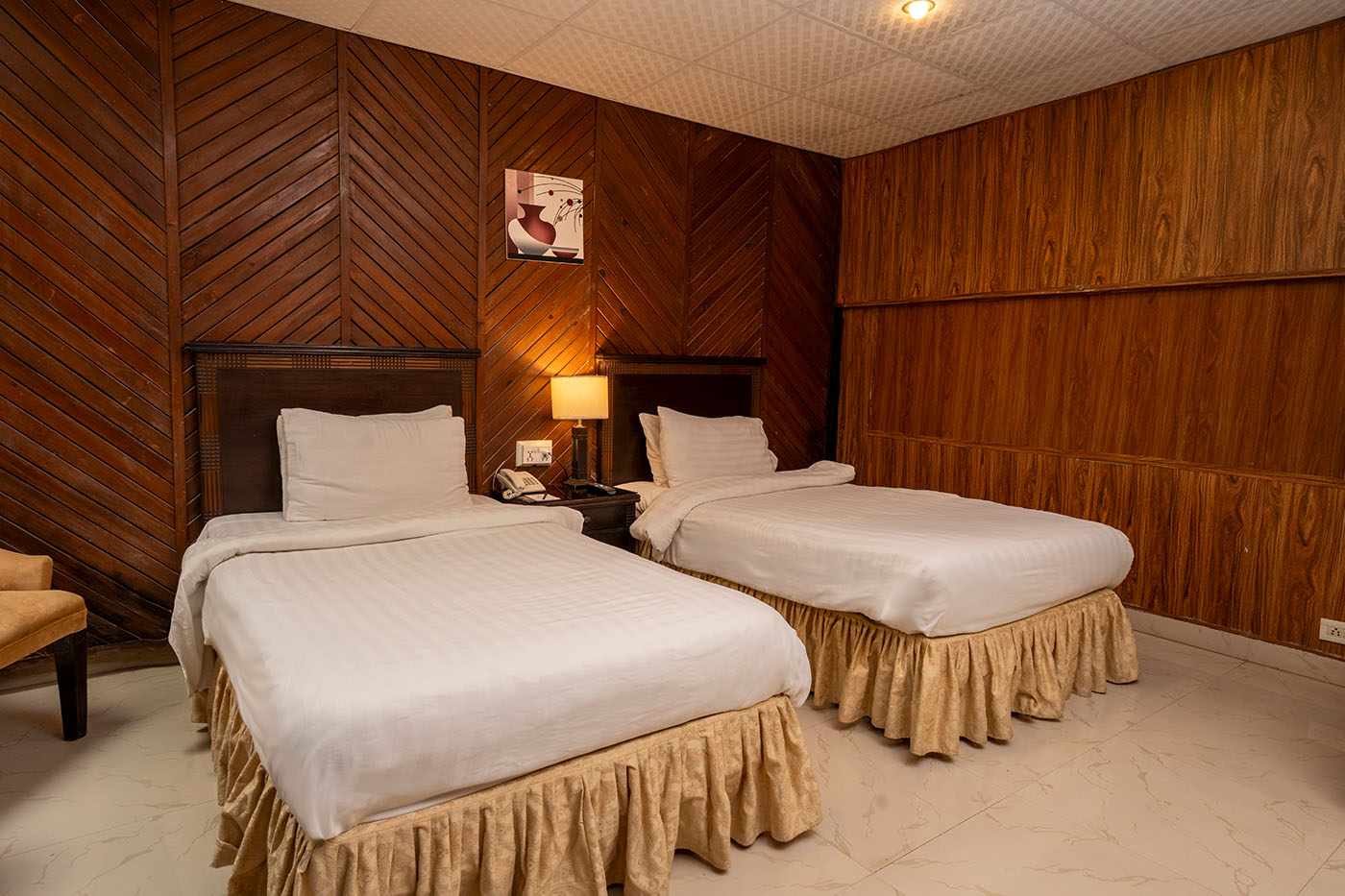 Deluxe Twin Room image 2