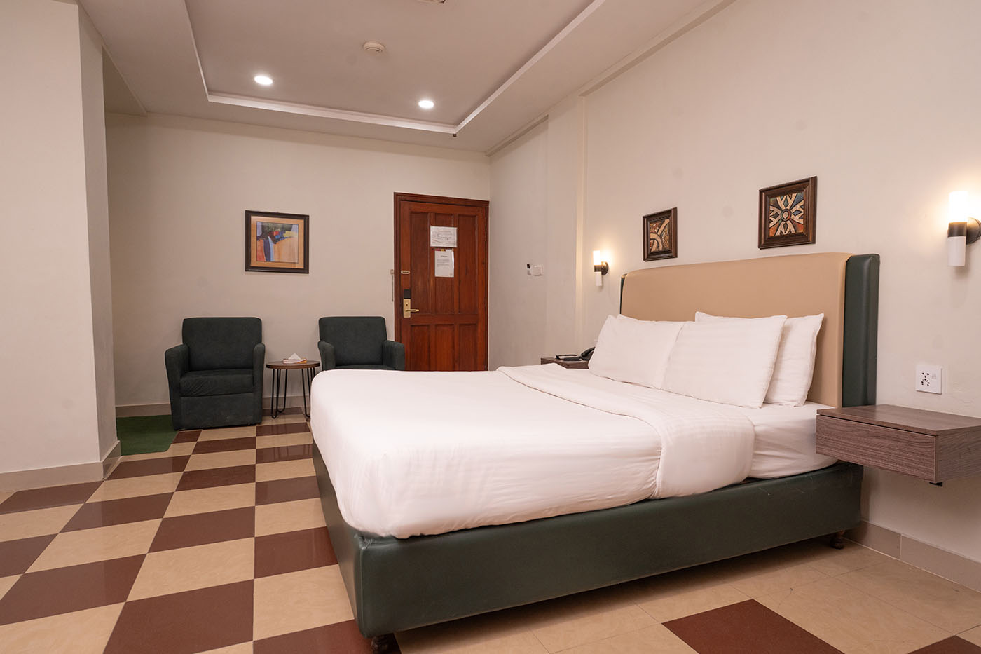 Executive Suite image 1