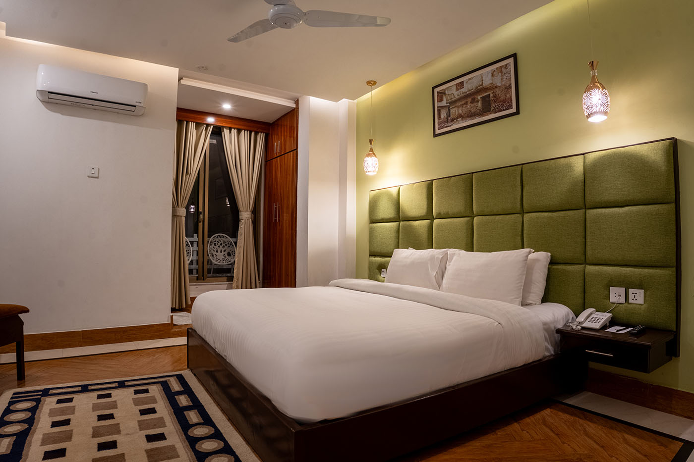 2 Bed Room Suite With Living Room image 10