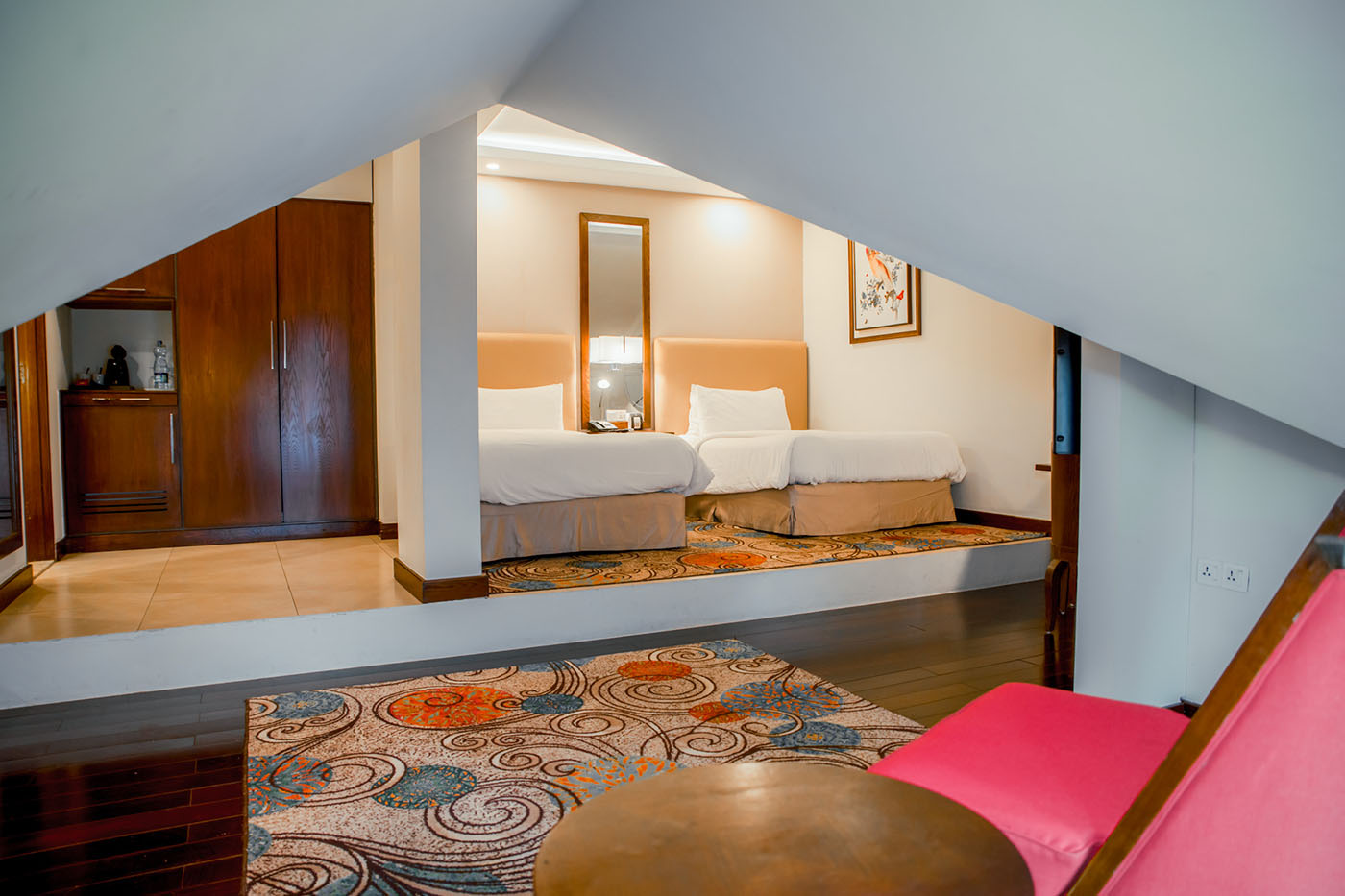 Duplex Suite – Valley View image 5