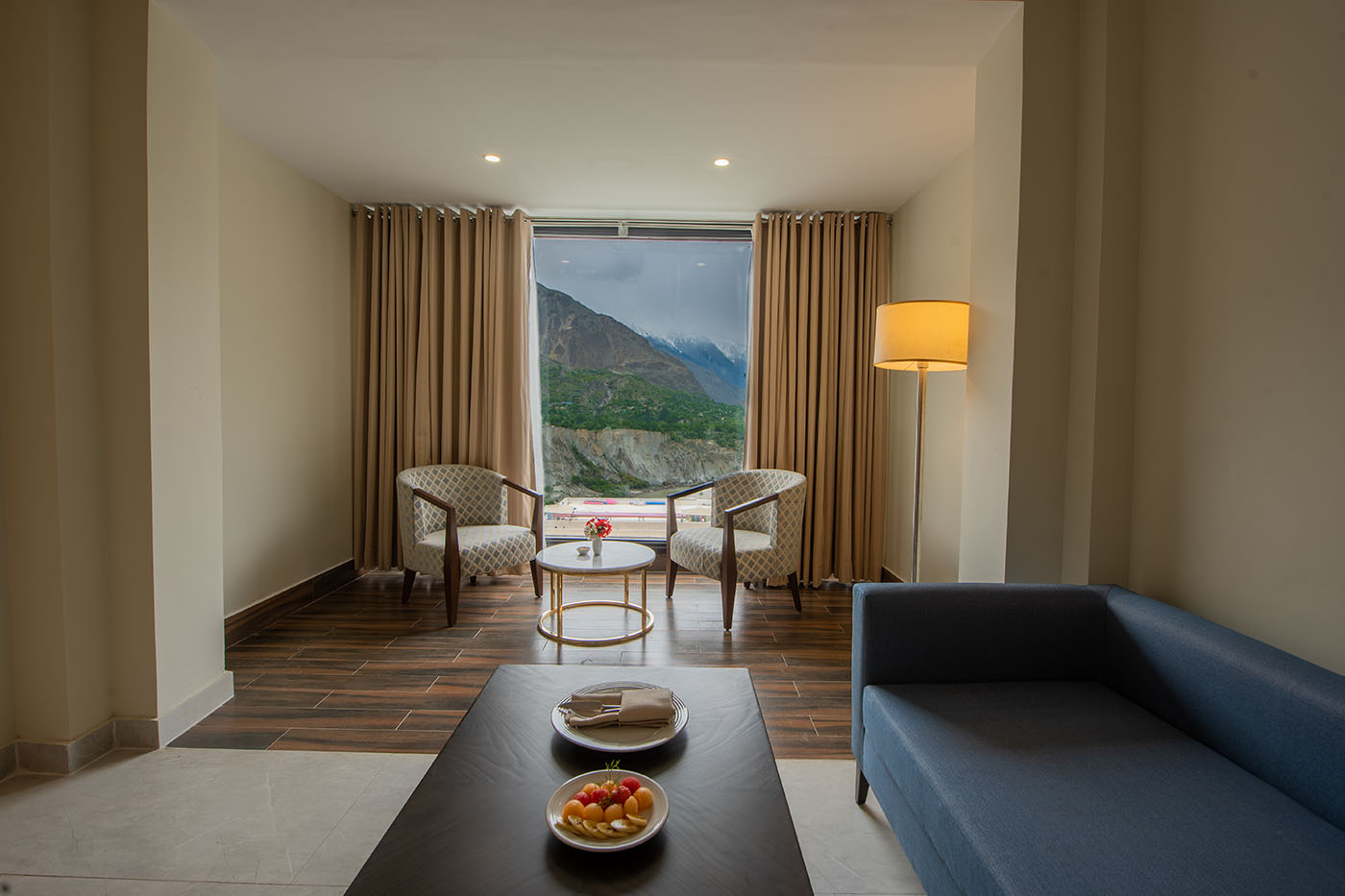 Family Room image 2