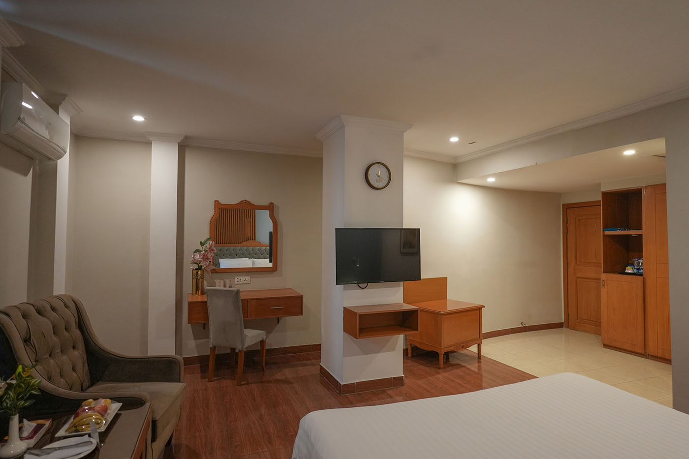 Deluxe Suite image 1