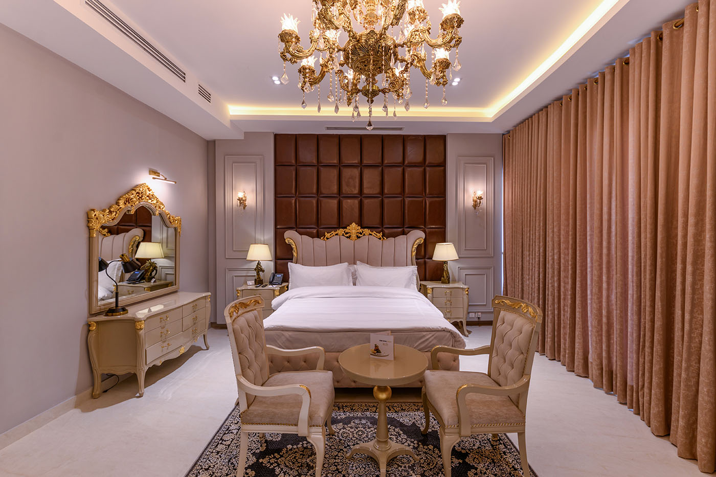 Royal Suite image 8