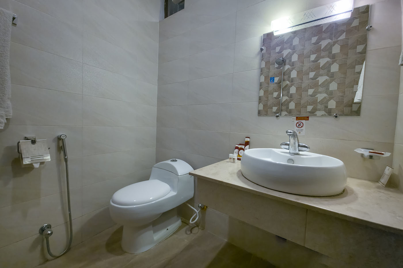 Executive Room image 9