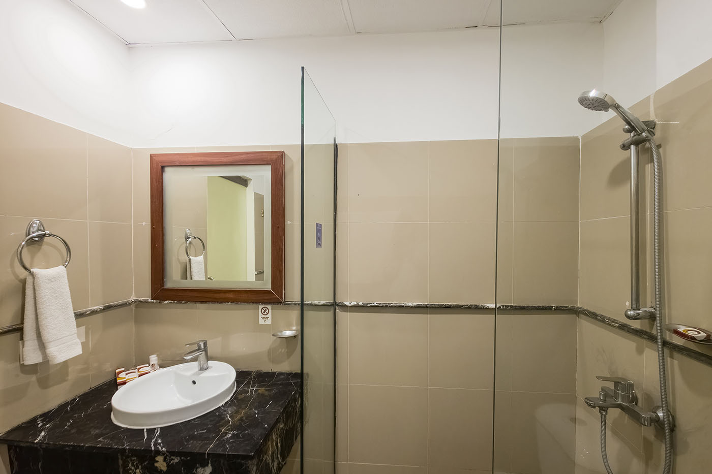 King Suite image 3