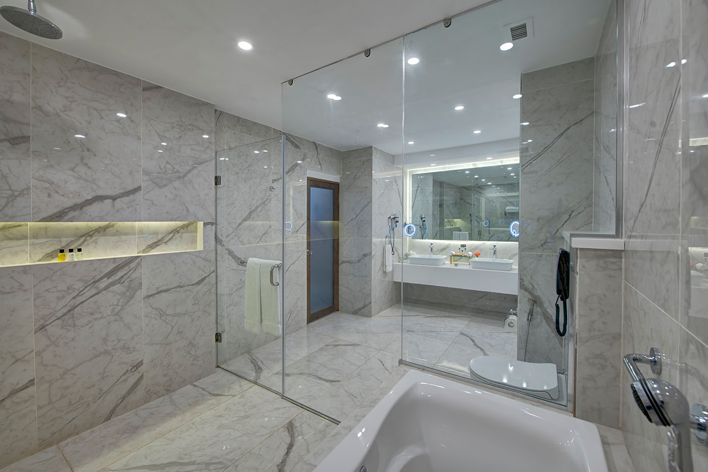 Presidential Suite image 11