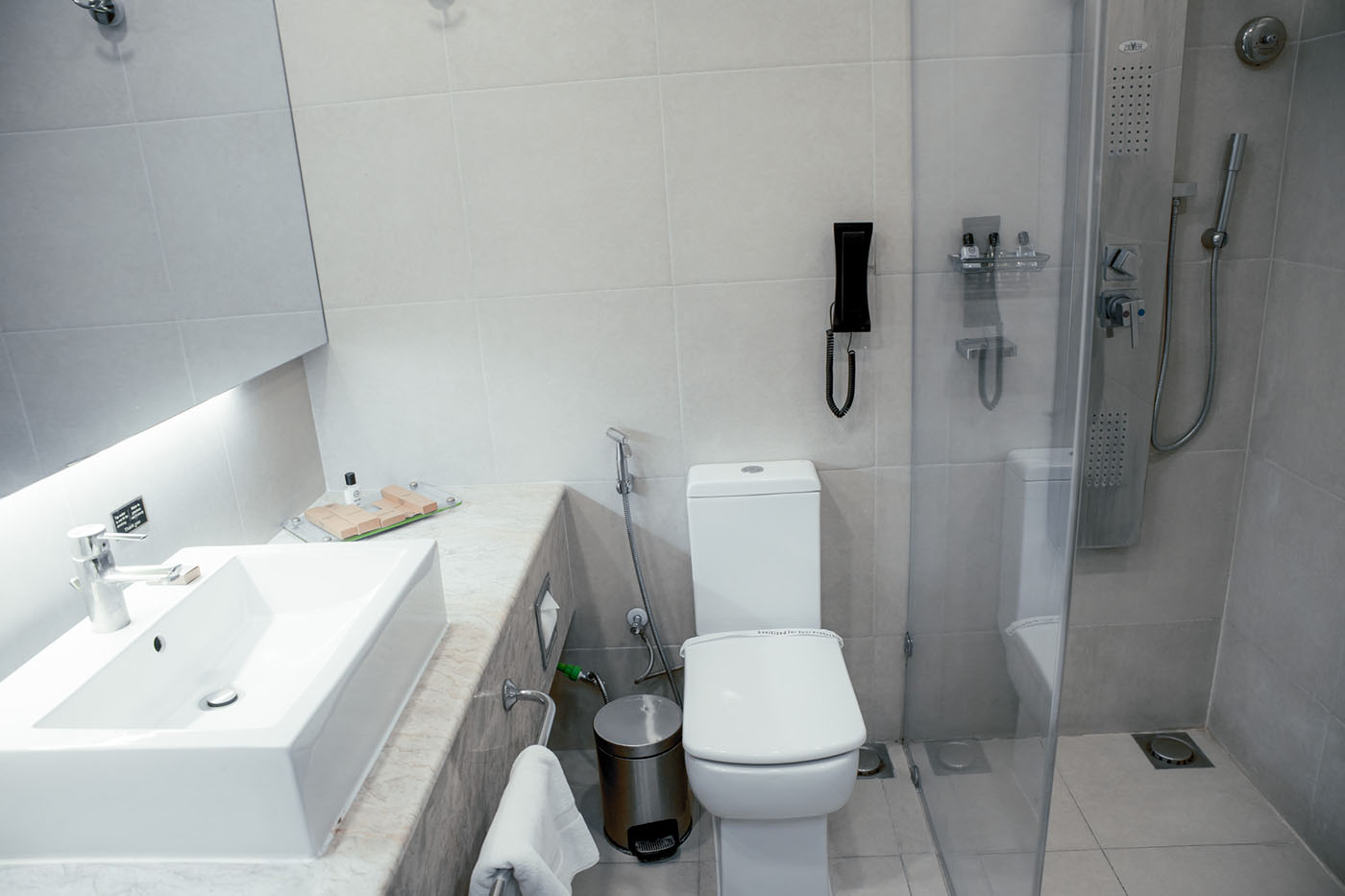 Duplex Suite – Valley View image 9