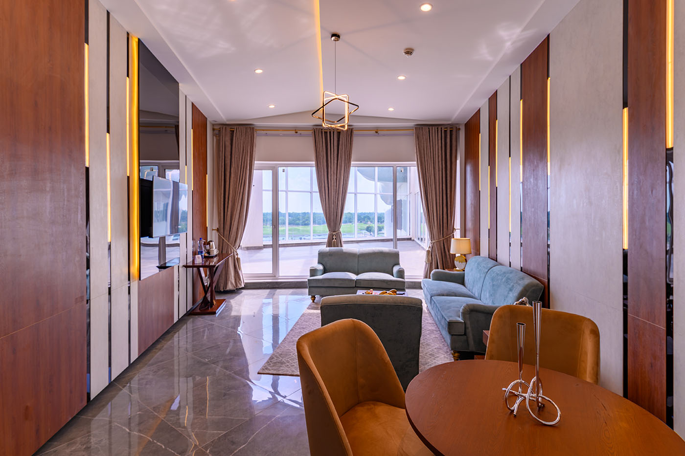Executive Suite image 5