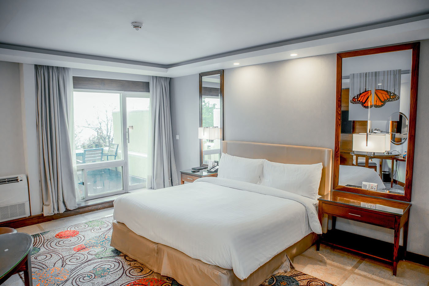 Executive Suite image 11