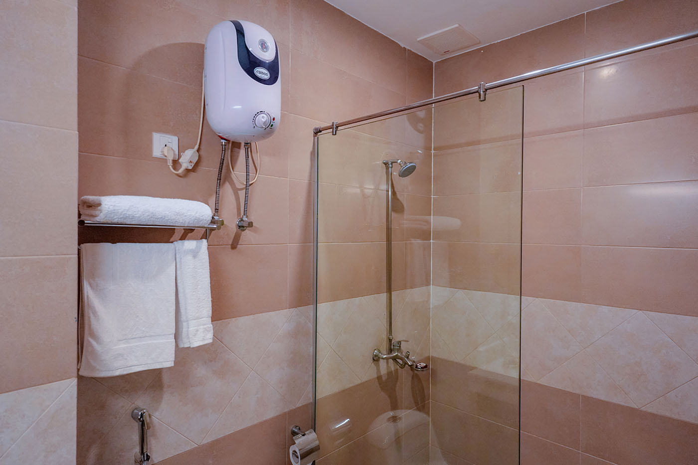 Deluxe King Room image 1