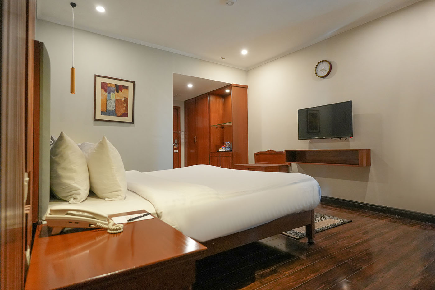 Deluxe Double Room image 4